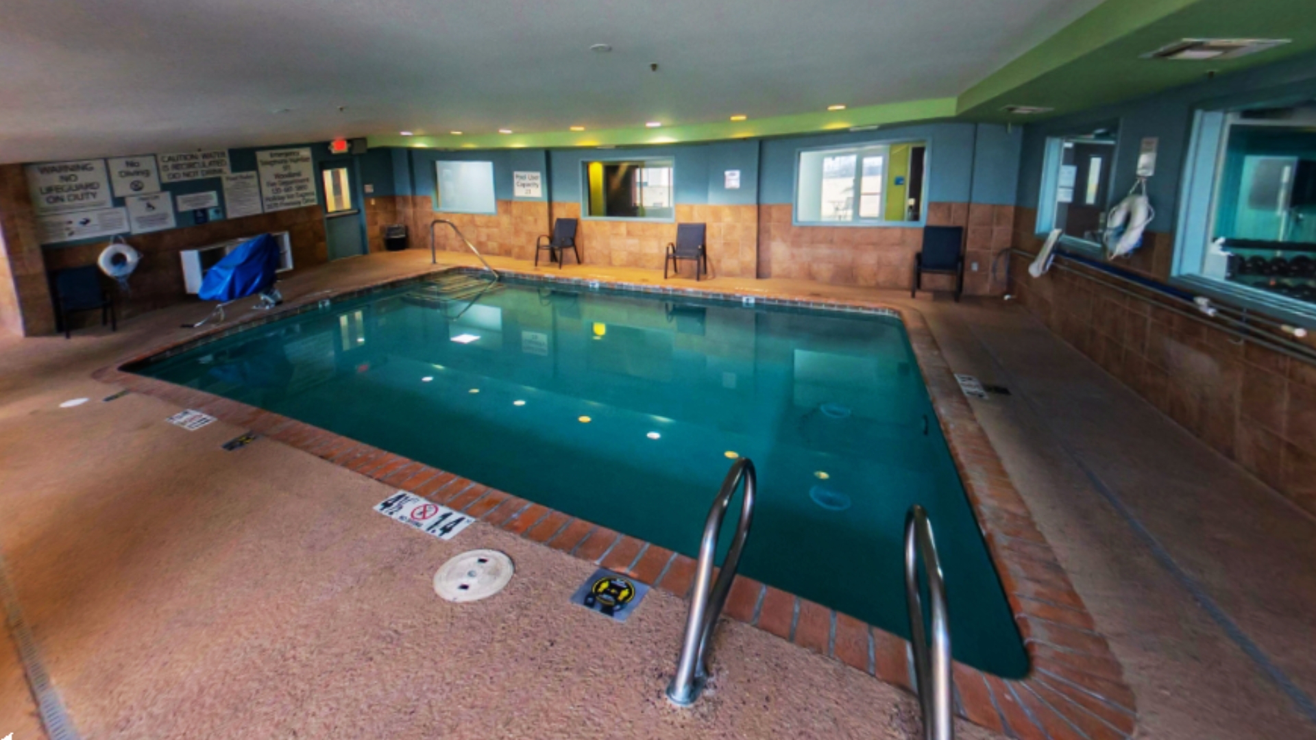 Pool at Holiday Inn Express Woodland - Woodland